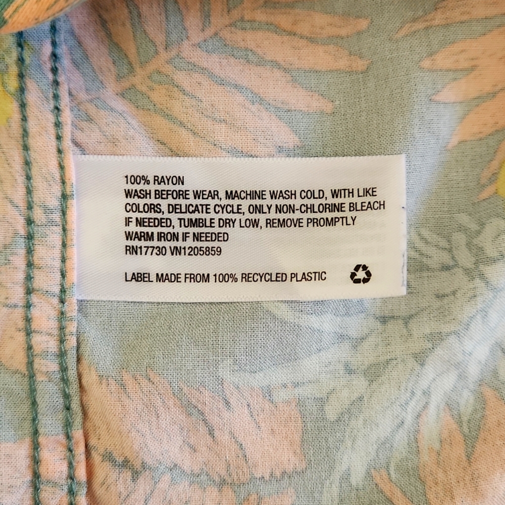 CAT & JACK Button down shirt - Picture 6 of 6